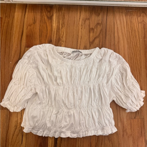 Zara Ruched Top - Picture 2 of 4